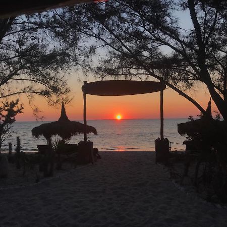 Mada Surf Ranch Hotel Anakao Buitenkant foto