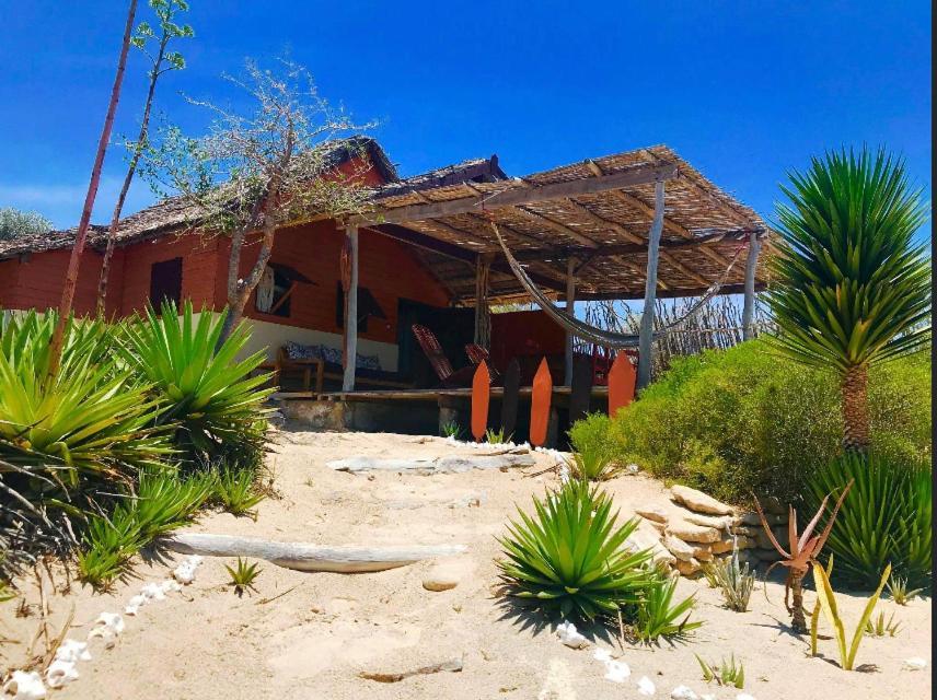 Mada Surf Ranch Hotel Anakao Buitenkant foto